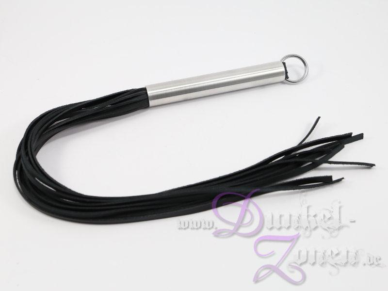 RIEMEN-PEITSCHE 55CM - 12 Riemen - mit Griff aus Edelstahl-Rohr Lederpeitsche O Ring
