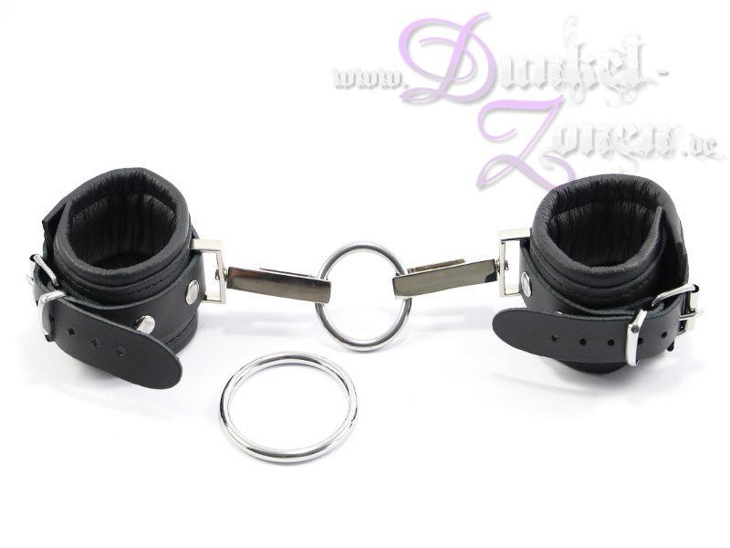 HANDFESSELN *KARABINER SPEZIAL* - schwarze Leder Hand-Fesseln gepolstert mit neuen Karabinerhaken