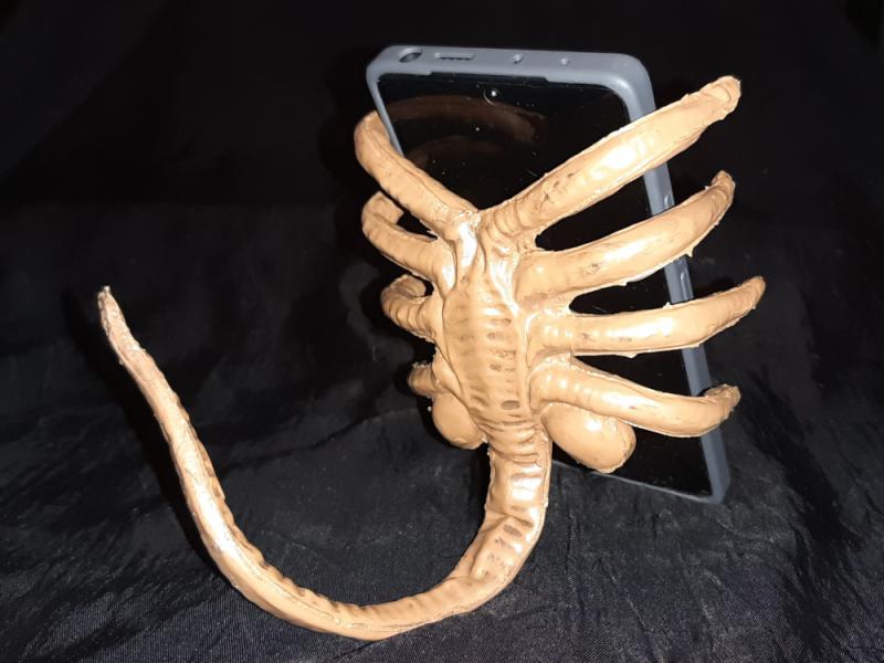 ALIEN FACEHUGGER Science Fiction Grusel Horror Handy Smartphone Mobiltelefon HALTER STÄNDER STATIV