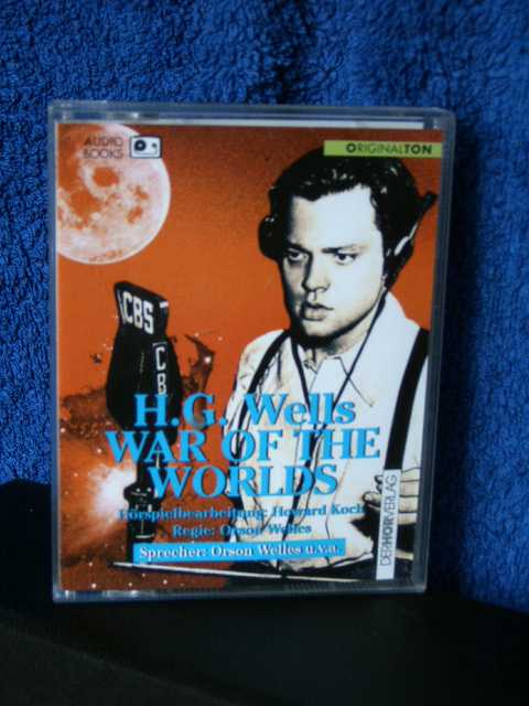 WAR OF THE WORLDS - H. G. Wells SciFi Invasions Grusel MC im engl. Originalton