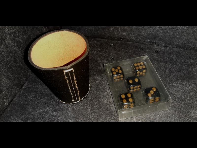 WÜRFEL W6 TOTENKOPF AUGEN + BECHER SET Skull Schädel für Brettspiel Rollenspiel Gesellschaftsspiel