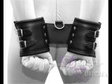 HANDFESSELN *NO CHANCE* - schwarze Hand-Fesseln gepolstert - BDSM-Werkzeug